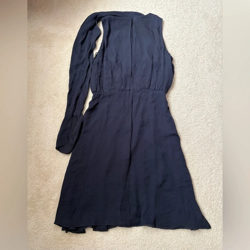 L’AGENCE 100% silk navy blue sleeveless midi dress with front sash, sz 6 - Picture 7 of 7